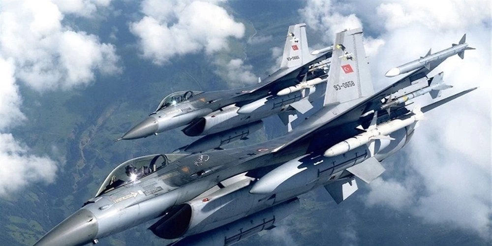 Νέες παραβιάσεις από τουρκικά αεροσκάφη στο Αιγαίο την Παρασκευή